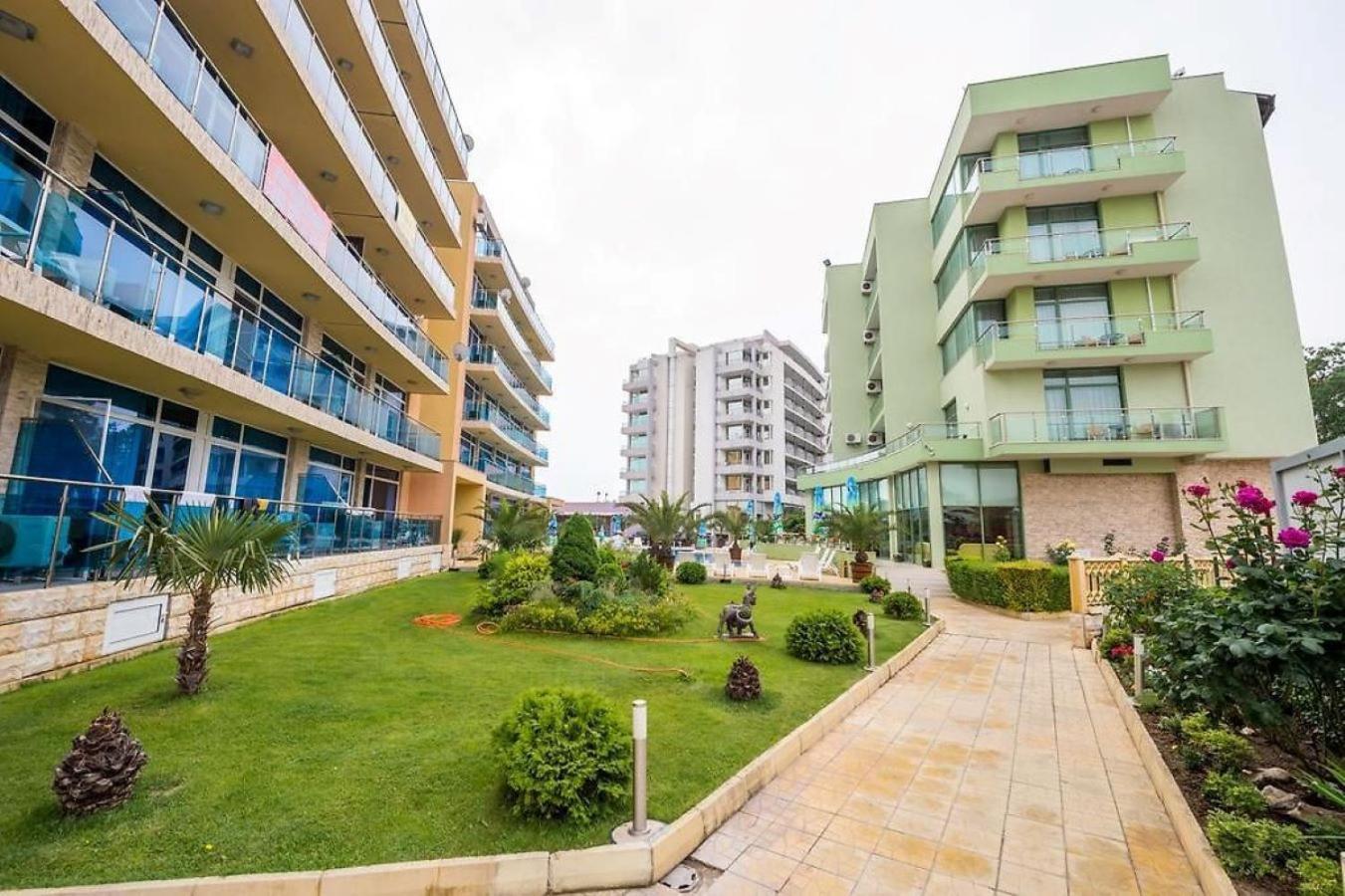 Family Hotel Gallery Sunny Beach Esterno foto