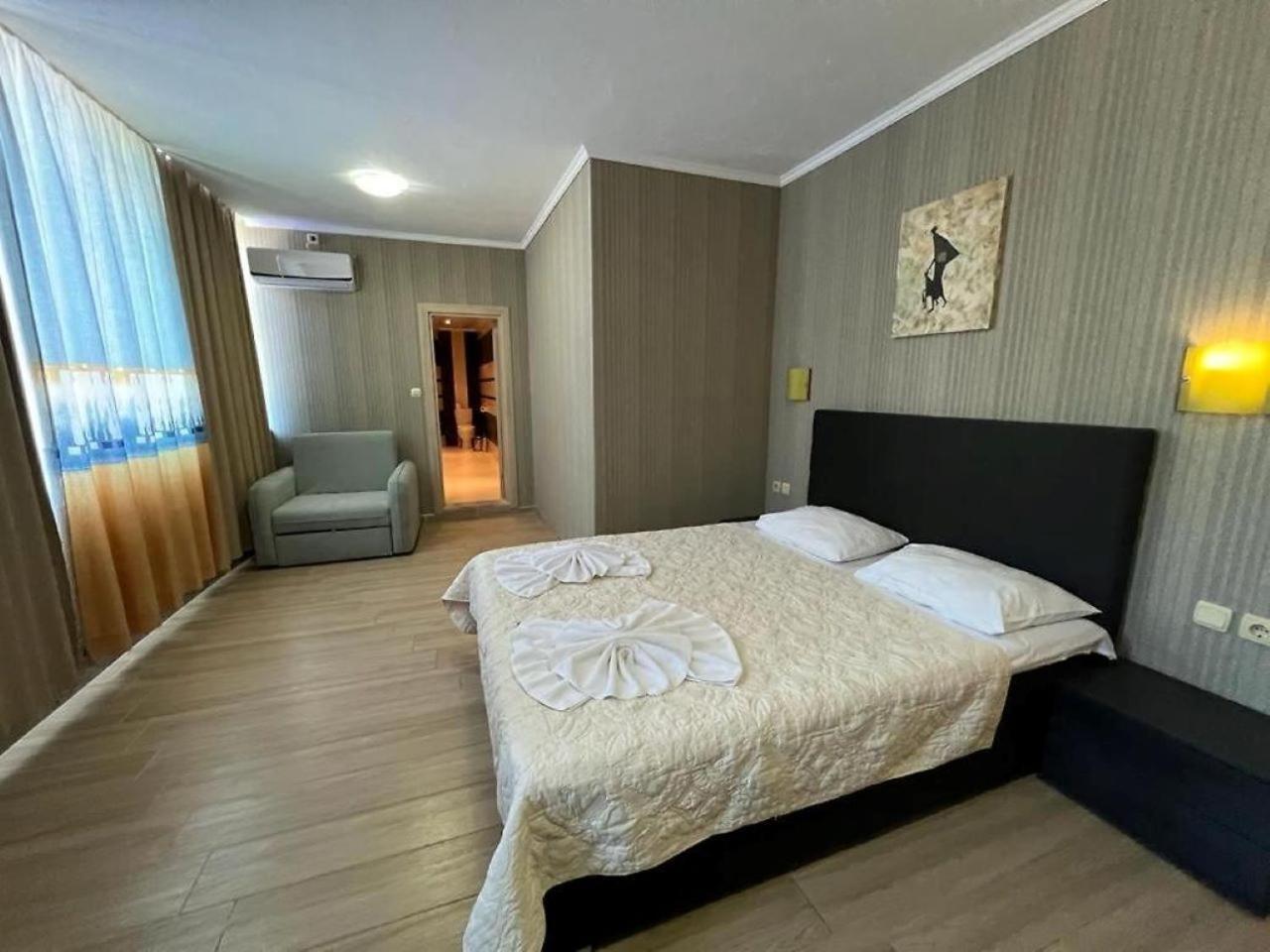 Family Hotel Gallery Sunny Beach Esterno foto