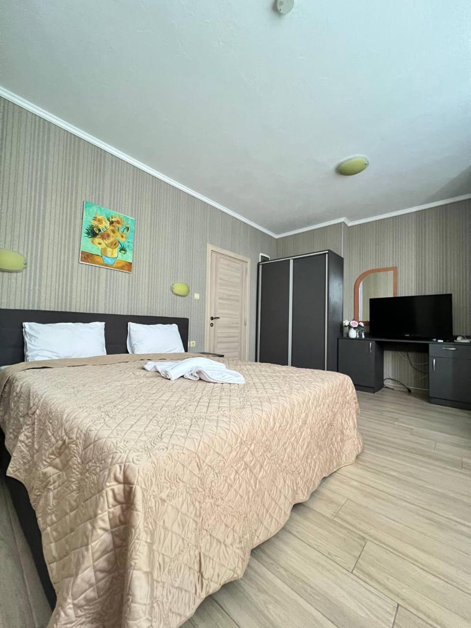 Family Hotel Gallery Sunny Beach Esterno foto